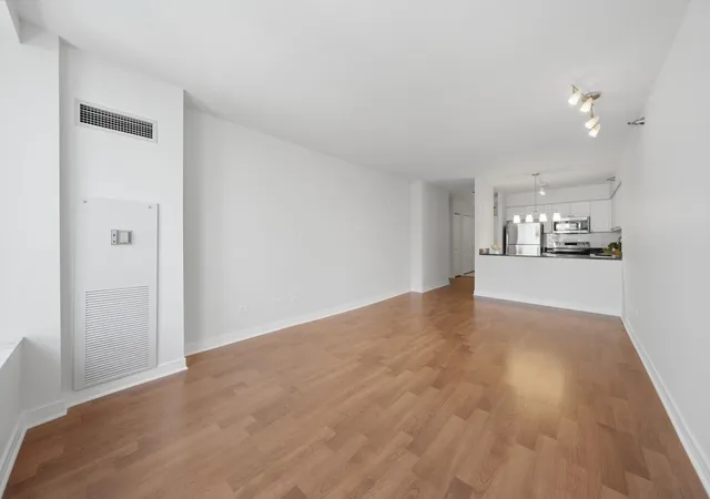 Photo 4 of Condo for sale at 512 N Mcclurg Ct #2611, Chicago, IL 60611 | MLS# 12751449 | Listing updated on 2026-09-21