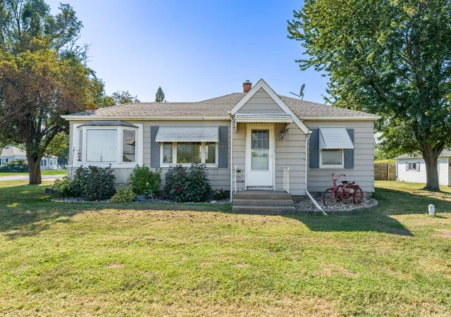 Photo 1 of Single family home for sale at 27 Suburban Hts, Milan, IL 61264 | MLS# 12751450 | Listing updated on 2026-09-04