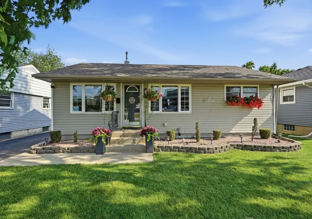 Single family home for sale at 139 W 10th Street, Chicago Heights, IL 60411 | MLS# 12751467