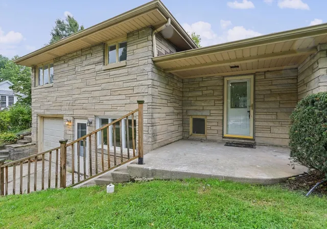 Photo 2 of Single family home for sale at 1708 Park Hvn Dr, Champaign, IL 61820 | MLS# 12751472 | Listing updated on 2026-09-28