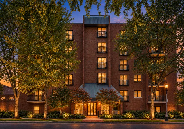 Photo 2 of Condo for sale at 7575 Lake St #4B, River Forest, IL 60305 | MLS# 12751481 | Listing updated on 2026-09-19