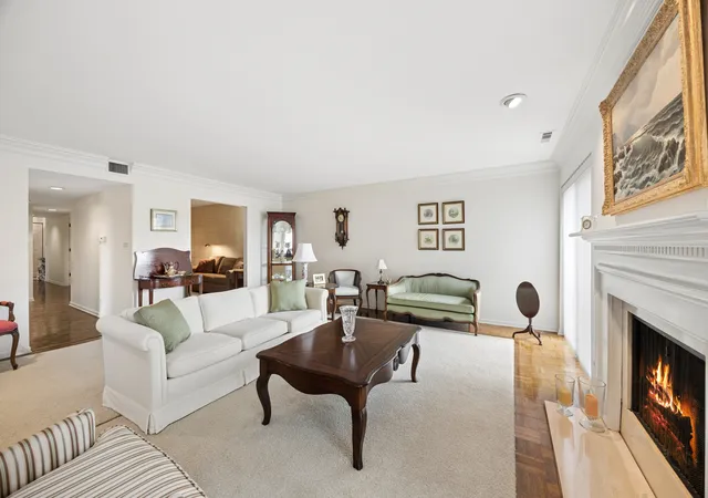 Photo 3 of Condo for sale at 7575 Lake St #4B, River Forest, IL 60305 | MLS# 12751481 | Listing updated on 2026-09-19