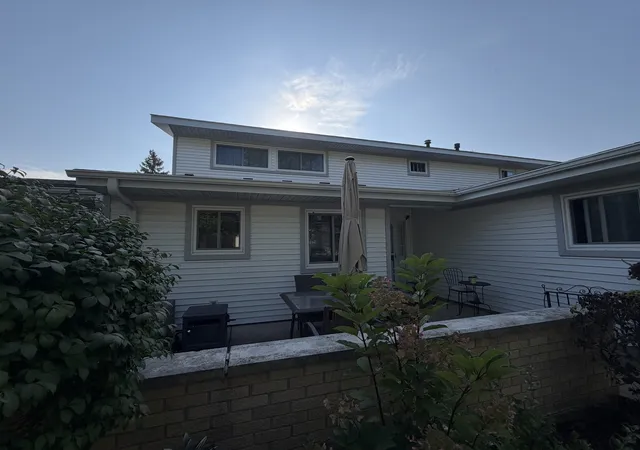 Photo 2 of Townhouse for sale at 1125 Taunton Ct, Schaumburg, IL 60193 | MLS# 12751487 | Listing updated on 2026-09-08