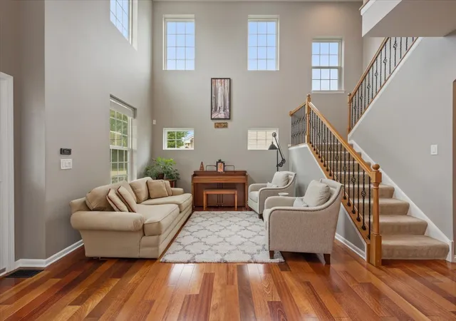 Photo 3 of Single family home for sale at 9 Lake Vista Ct, Lake Villa, IL 60046 | MLS# 12751492 | Listing updated on 2026-09-28