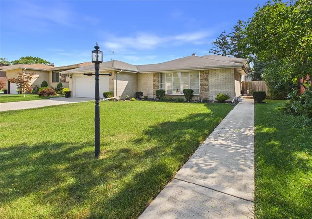 Photo 1 of Single family home for sale at 1511 Miami Ln, Des Plaines, IL 60018 | MLS# 12751496 | Listing updated on 2026-09-13