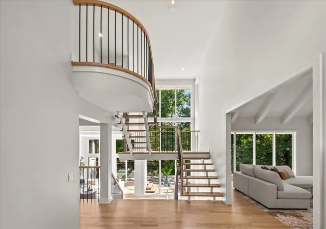 Photo 3 of Single family home for sale at 1221 Loch Ln, Lake Forest, IL 60045 | MLS# 12751508 | Listing updated on 2026-09-14
