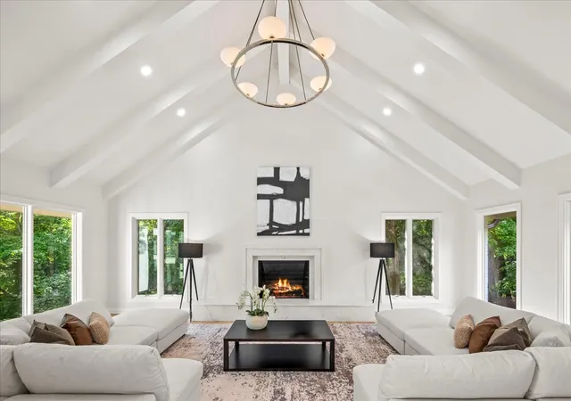 Photo 4 of Single family home for sale at 1221 Loch Ln, Lake Forest, IL 60045 | MLS# 12751508 | Listing updated on 2026-09-14
