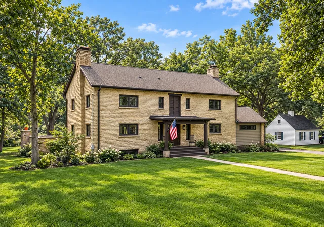 Photo 1 of Single family home for sale at 1184 S Batavia Ave, Batavia, IL 60510 | MLS# 12751537 | Listing updated on 2026-09-28