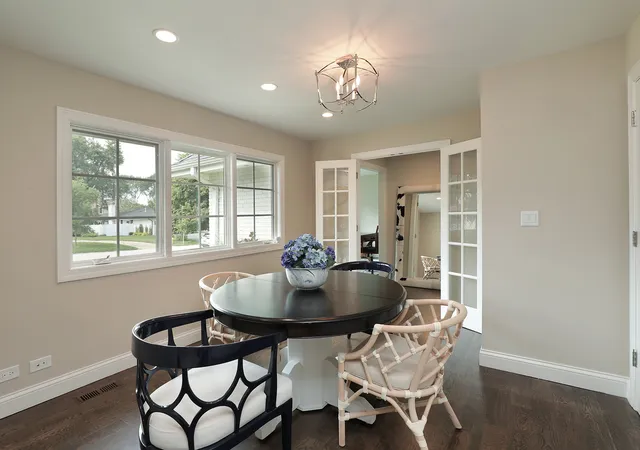 Photo 3 of Sale Pending at 1315 Somerset Dr, Glenview, IL 60025 | MLS# 12751548 | Listing updated on 2026-10-03