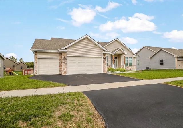 Photo 2 of Single family home for sale at 411 Hughes Pkwy, Poplar Grove, IL 61065 | MLS# 12751589 | Listing updated on 2026-09-26