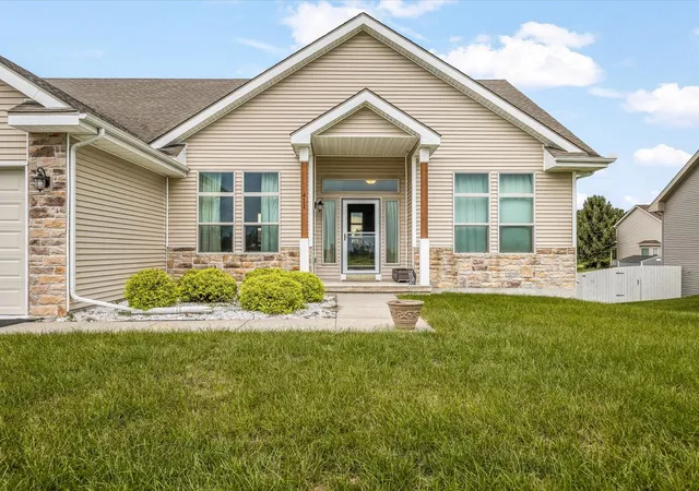 Photo 3 of Sale Pending at 411 Hughes Pkwy, Poplar Grove, IL 61065 | MLS# 12751589 | Listing updated on 2026-10-14