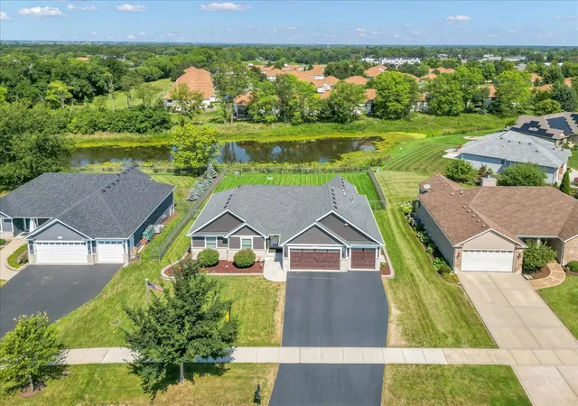 Photo 4 of Single family home for sale at 1482 Cornerstone Dr, Yorkville, IL 60560 | MLS# 12751600 | Listing updated on 2026-09-08