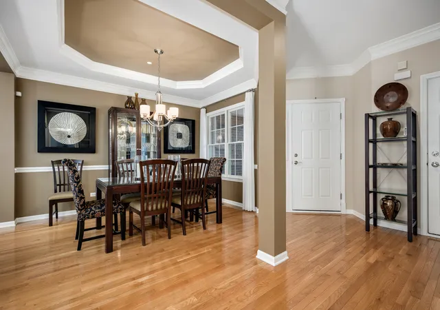 Photo 4 of Sale Pending at 3 Winged Ft Dr, Hawthorn Woods, IL 60047 | MLS# 12751610 | Listing updated on 2026-10-06