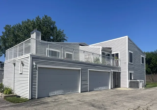 Photo 3 of Condo for sale at 2252 N Baldwin Way #1A, Palatine, IL 60074 | MLS# 12751613 | Listing updated on 2026-09-08