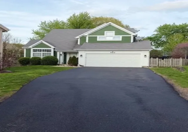 Photo 1 of Single family home for sale at 422 Harvard Ln, Bartlett, IL 60103 | MLS# 12751617 | Listing updated on 2026-10-27