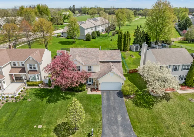 Photo 2 of Single family home for sale at 992 Mcphee Dr, Lake In The Hills, IL 60156 | MLS# 12751618 | Listing updated on 2026-09-15