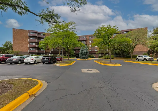 Photo 3 of Condo for sale at 840 Wellington Ave #501, Elk Grove Village, IL 60007 | MLS# 12751619 | Listing updated on 2026-09-14