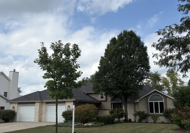 Photo 2 of Single family home for sale at 1223 Wales Ct, Shorewood, IL 60404 | MLS# 12751627 | Listing updated on 2026-09-22