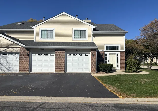 Townhouse for sale at 201 Brittany Dr #A, Streamwood, IL 60107 | MLS# 12751644