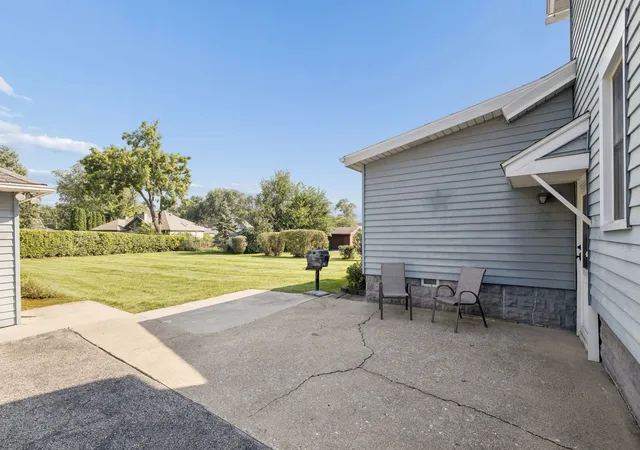 Photo 2 of Single family home for sale at 1610 Madison St, Lockport, IL 60441 | MLS# 12751651 | Listing updated on 2026-09-12