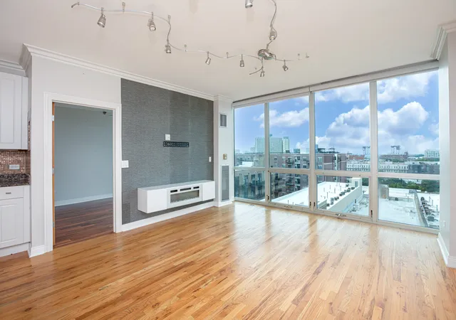 Photo 2 of Condo for sale at 1845 S Michigan Ave #904, Chicago, IL 60616 | MLS# 12751681 | Listing updated on 2026-09-16