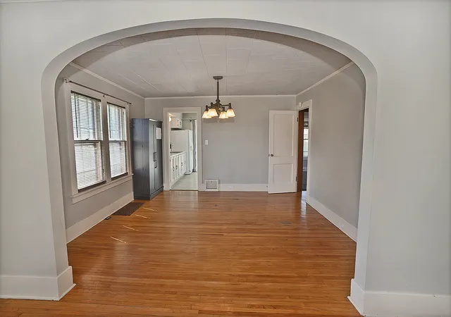 Photo 3 of Single family home for sale at 1601 W Main St, Ottawa, IL 61350 | MLS# 12751686 | Listing updated on 2026-10-07