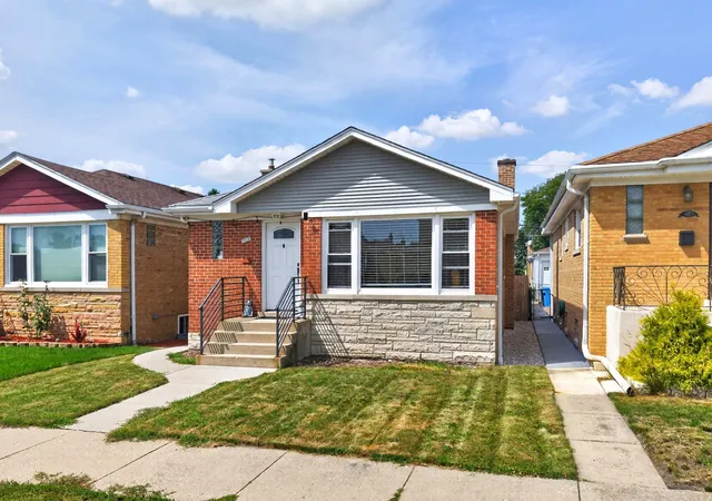 Photo 2 of Single family home for sale at 5440 N Mobile Ave, Chicago, IL 60630 | MLS# 12751726 | Listing updated on 2026-10-07