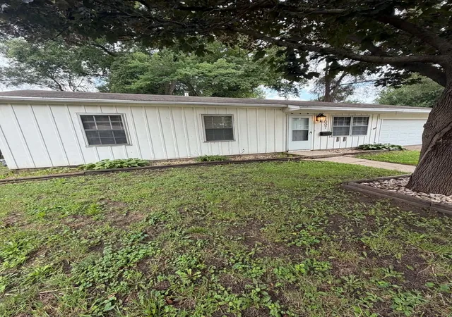 Photo 3 of Single family home for sale at 1007 Kingsley Dr, Machesney Park, IL 61115 | MLS# 12751728 | Listing updated on 2026-09-21