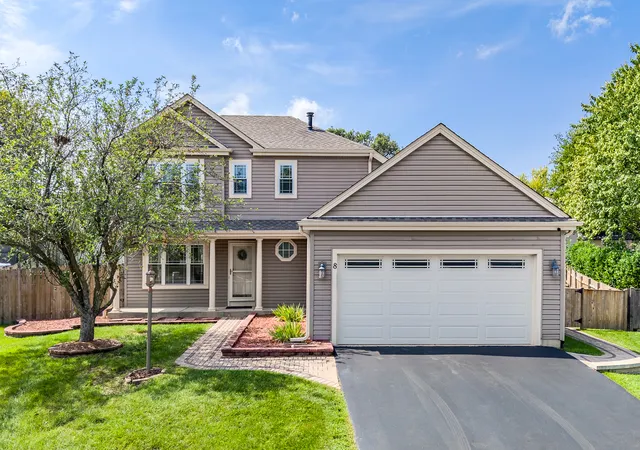 Photo 1 of Single family home for sale at 8 Arthur Ct, Streamwood, IL 60107 | MLS# 12751732 | Listing updated on 2026-09-07