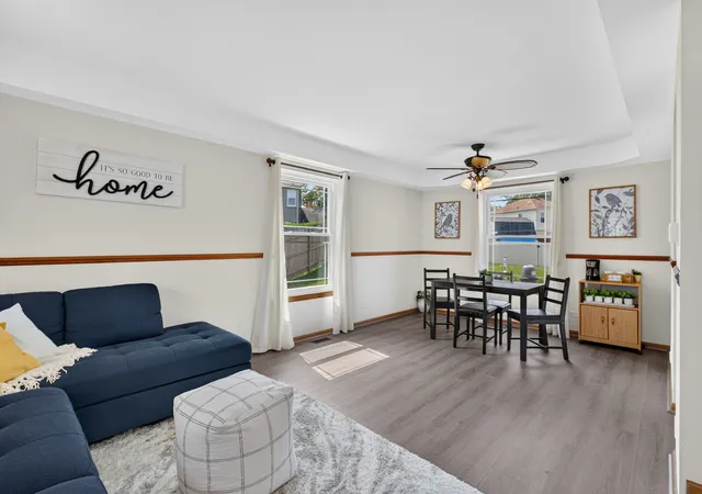 Photo 2 of Single family home for sale at 8 Arthur Ct, Streamwood, IL 60107 | MLS# 12751732 | Listing updated on 2026-09-07