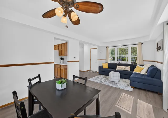 Photo 4 of Single family home for sale at 8 Arthur Ct, Streamwood, IL 60107 | MLS# 12751732 | Listing updated on 2026-09-07