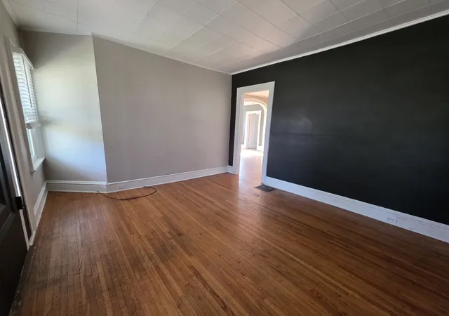 Photo 2 of Single family home for sale at 627 W Jefferson St, Ottawa, IL 61350 | MLS# 12751760 | Listing updated on 2026-09-16