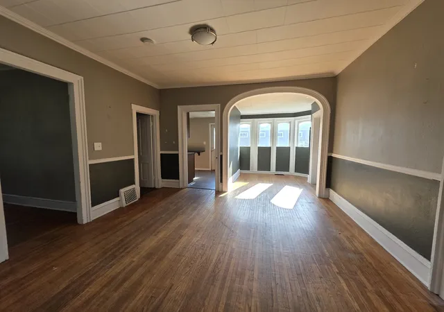 Photo 4 of Single family home for sale at 627 W Jefferson St, Ottawa, IL 61350 | MLS# 12751760 | Listing updated on 2026-10-29