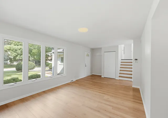 Photo 4 of Single family home for sale at 849 Pear Tree Ln, Bartlett, IL 60103 | MLS# 12751772 | Listing updated on 2026-09-15