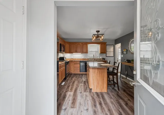 Photo 3 of Single family home for sale at 220 S State St, Gibson City, IL 60936 | MLS# 12751775 | Listing updated on 2026-10-09