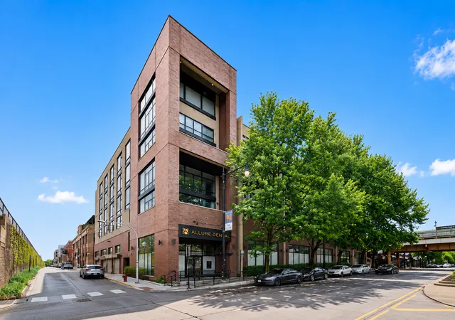 Photo 1 of Condo for sale at 3946 N Ravenswood Ave #411, Chicago, IL 60613 | MLS# 12751786 | Listing updated on 2026-09-12