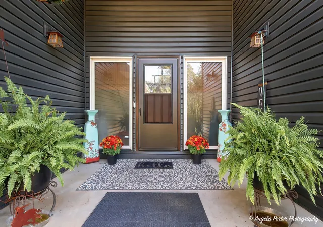 Photo 2 of Single family home for sale at 1402 Appaloosa Trl, Mc Henry, IL 60051 | MLS# 12751790 | Listing updated on 2026-09-14