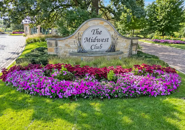 Photo 2 of Land for sale at 1753 Midwest Clb Pkwy, Oak Brook, IL 60523 | MLS# 12751796 | Listing updated on 2026-09-20