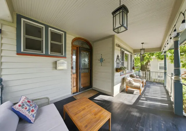 Photo 3 of Single family home for sale at 134 N Lombard Ave, Oak Park, IL 60302 | MLS# 12751803 | Listing updated on 2026-09-27