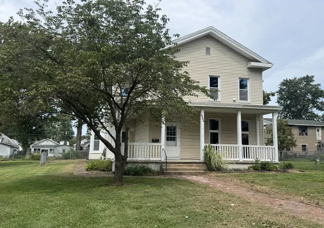 Photo 1 of Single family home for sale at 2301 Elm St, Quincy, IL 62301 | MLS# 12751814 | Listing updated on 2026-10-02