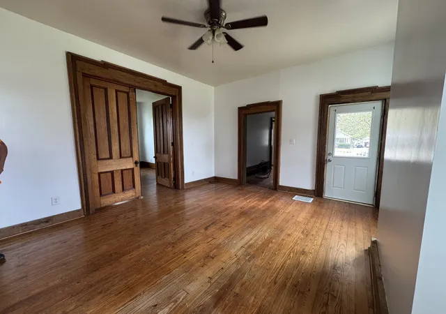 Photo 3 of Single family home for sale at 2301 Elm St, Quincy, IL 62301 | MLS# 12751814 | Listing updated on 2026-10-02