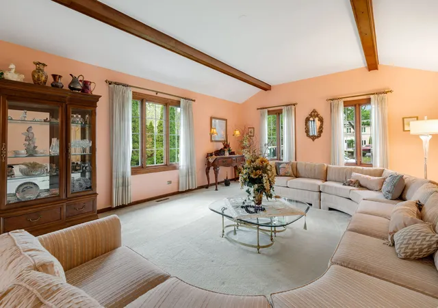 Photo 4 of Single family home for sale at 521 Forest Mews Dr, Oak Brook, IL 60523 | MLS# 12751856 | Listing updated on 2026-09-25