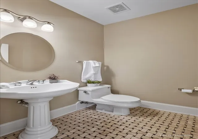 Photo 3 of Single family home for sale at 524 Tower Pl, Fox River Grove, IL 60021 | MLS# 12751883 | Listing updated on 2026-10-30