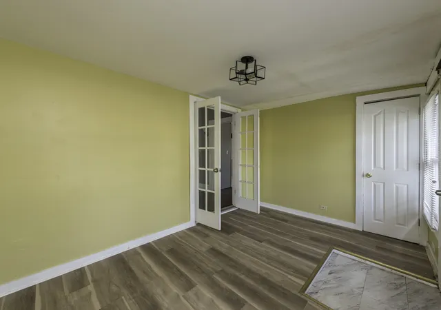 Photo 4 of Single family home for sale at 964 N Lewis Ave, Waukegan, IL 60085 | MLS# 12751889 | Listing updated on 2026-10-04