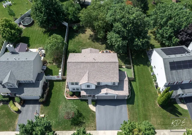 Photo 2 of Single family home for sale at 1829 Thornapple Way, Aurora, IL 60504 | MLS# 12751892 | Listing updated on 2026-09-12