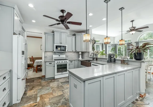 Photo 3 of Single family home for sale at 1829 Thornapple Way, Aurora, IL 60504 | MLS# 12751892 | Listing updated on 2026-09-12