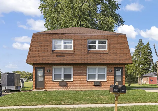 Photo 1 of Multi family home for sale at 105 Appletree Ct, Yorkville, IL 60560 | MLS# 12751907 | Listing updated on 2026-09-25