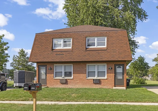 Photo 2 of Multi family home for sale at 105 Appletree Ct, Yorkville, IL 60560 | MLS# 12751907 | Listing updated on 2026-09-13