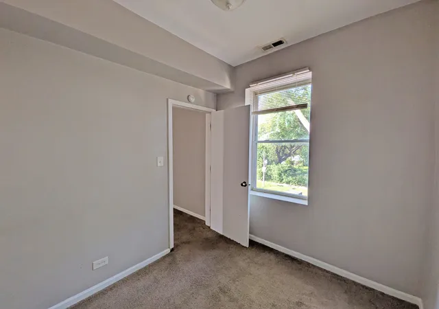 Photo 4 of Sale Pending at 6237 S Ada St, Chicago, IL 60636 | MLS# 12751933 | Listing updated on 2026-09-23