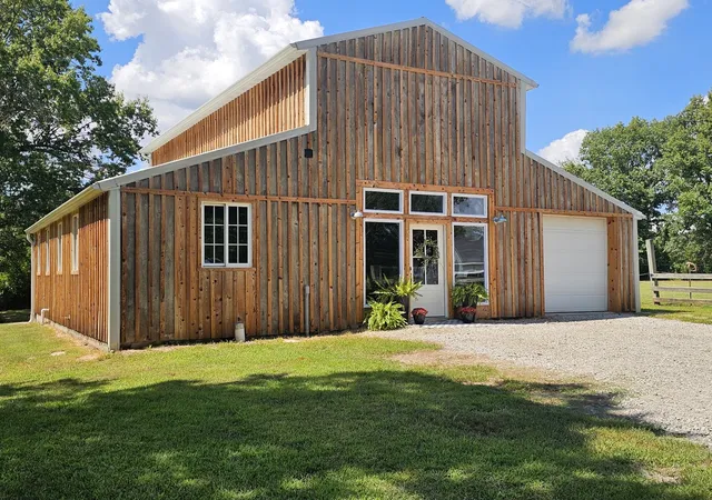 Photo 1 of Single family home for sale at 2673 County Farm Rd, Salem, IL 62881 | MLS# 12751942 | Listing updated on 2026-10-02